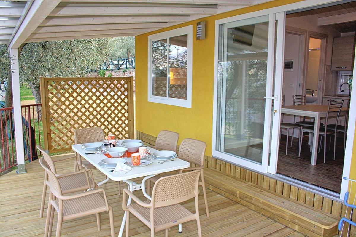 Camping Le Maior Бренцоне сул Гарда Екстериор снимка
