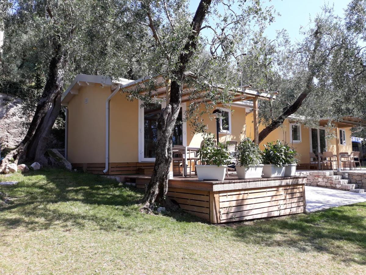 Camping Le Maior Бренцоне сул Гарда Екстериор снимка