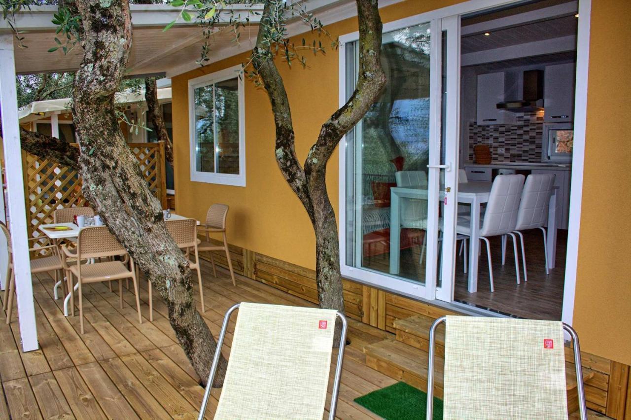 Camping Le Maior Бренцоне сул Гарда Екстериор снимка