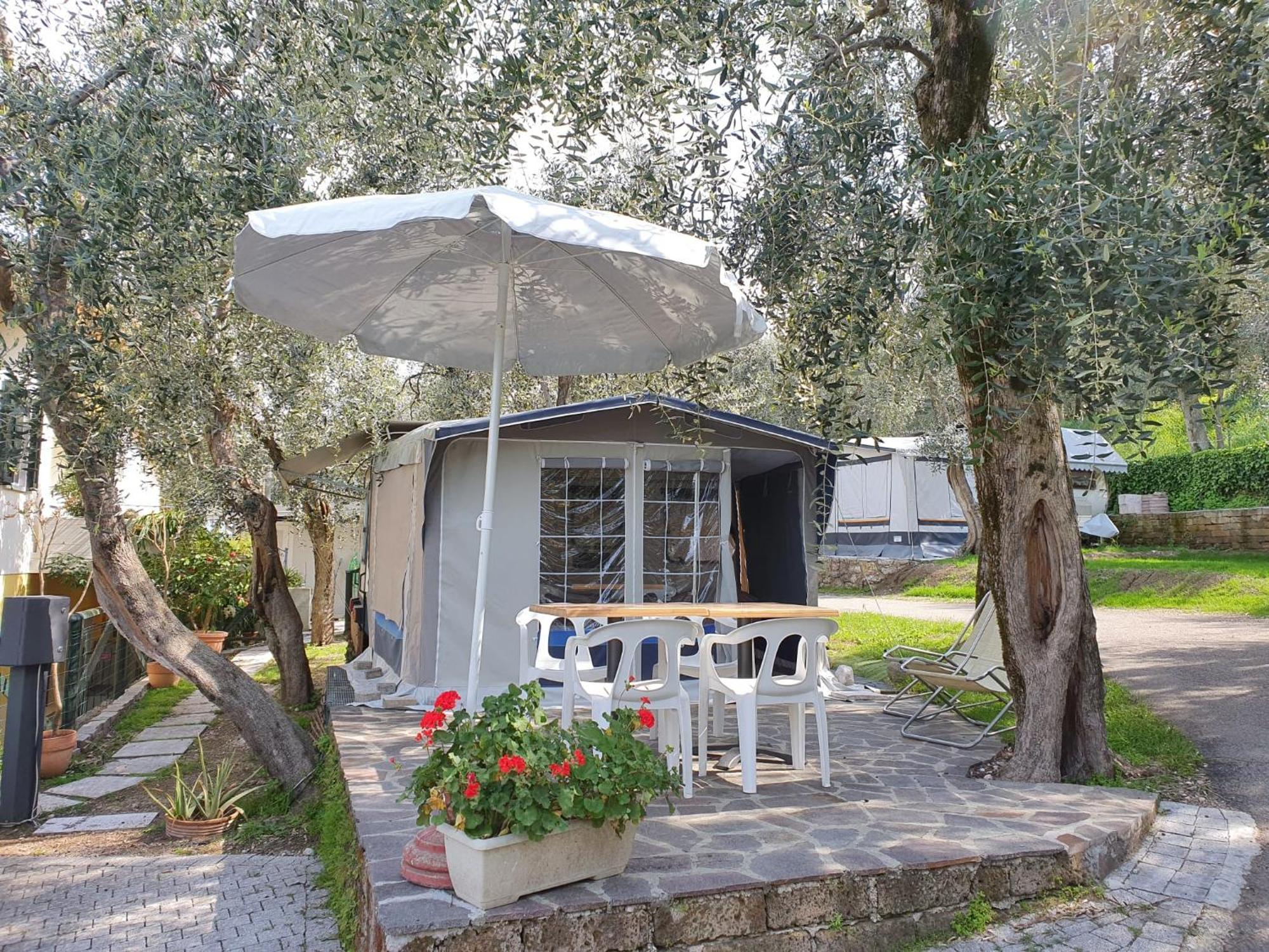 Camping Le Maior Бренцоне сул Гарда Екстериор снимка