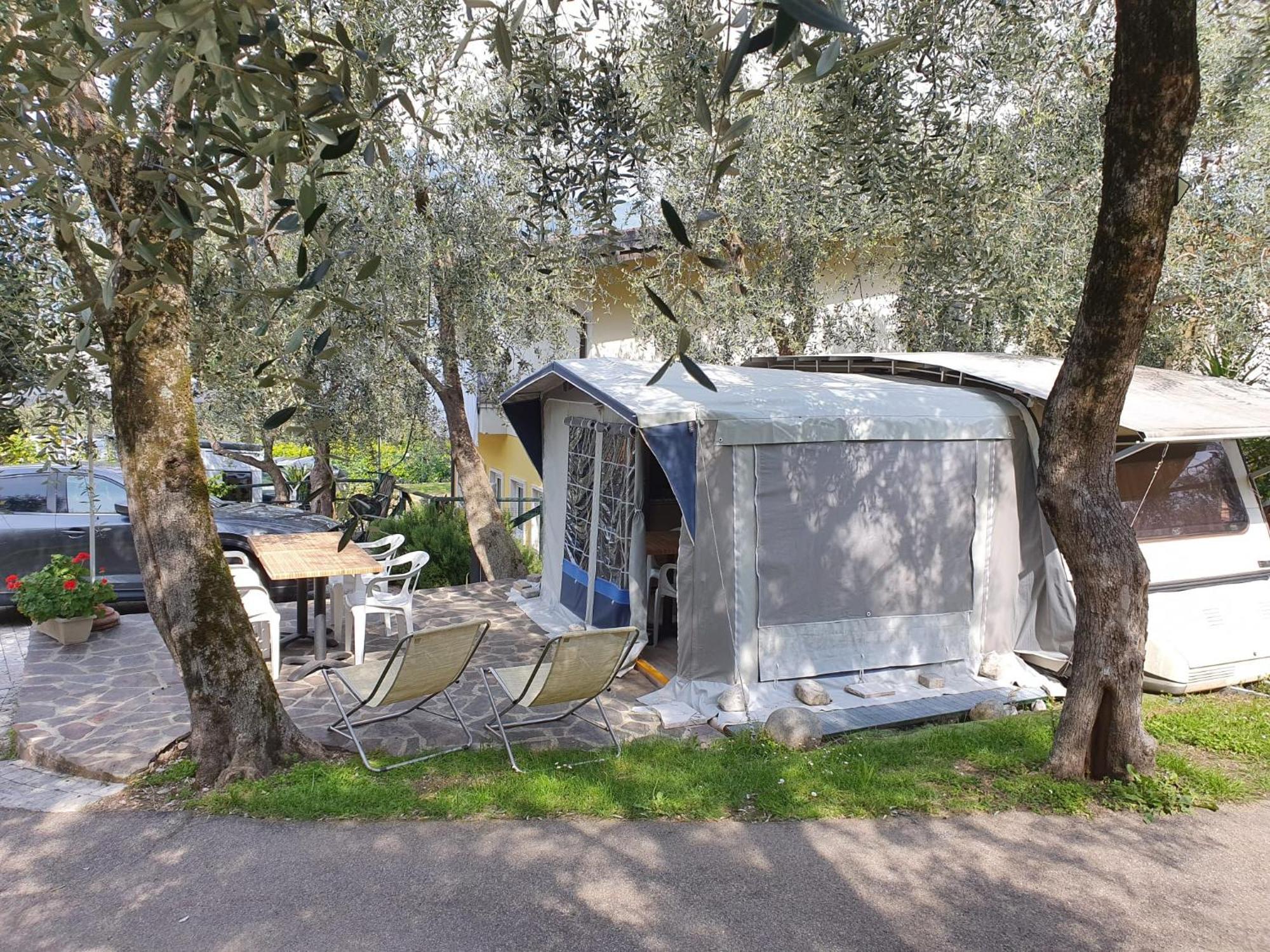 Camping Le Maior Бренцоне сул Гарда Екстериор снимка