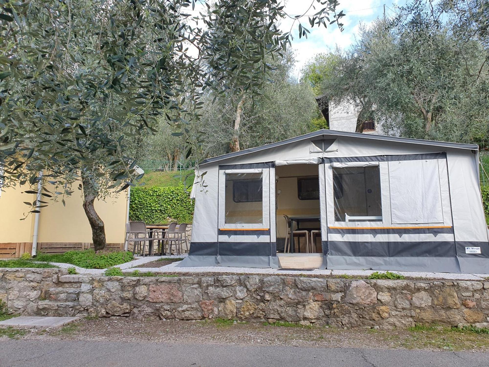 Camping Le Maior Бренцоне сул Гарда Екстериор снимка