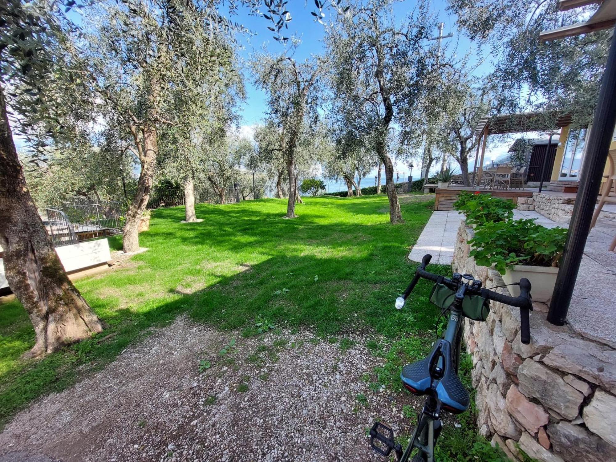 Camping Le Maior Бренцоне сул Гарда Екстериор снимка