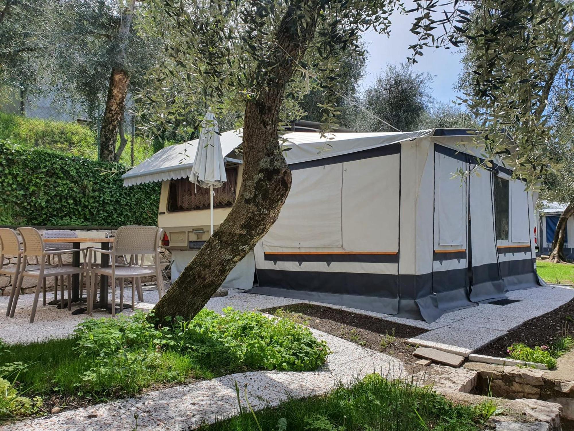 Camping Le Maior Бренцоне сул Гарда Екстериор снимка