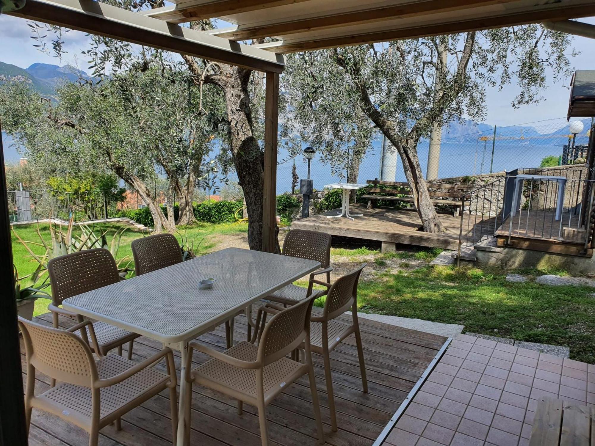 Camping Le Maior Бренцоне сул Гарда Екстериор снимка