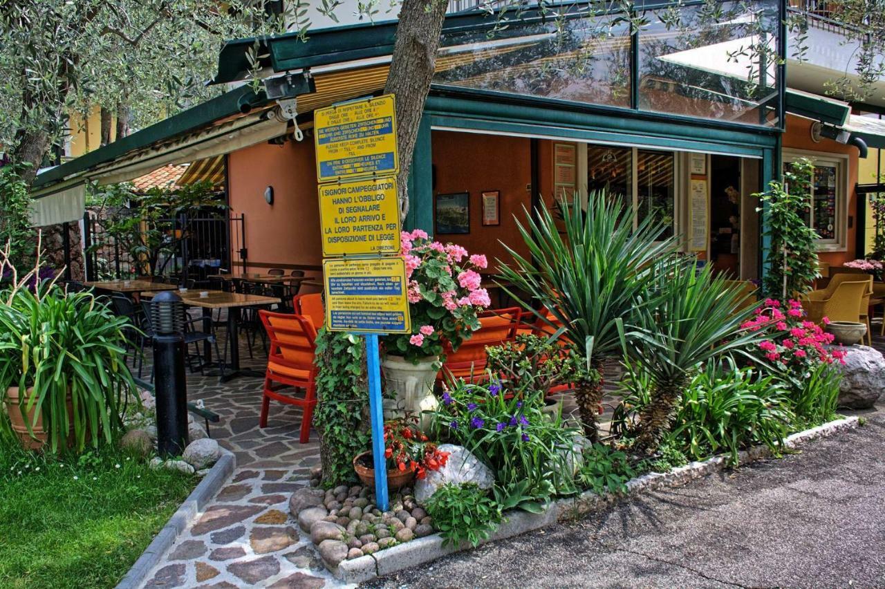 Camping Le Maior Бренцоне сул Гарда Екстериор снимка
